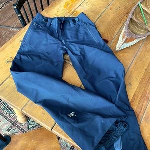 Womens arc’teryx goretex pro shell snow pants